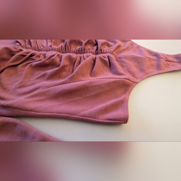 ASTR the Label Stylish Ruched Long Sleeve Bodysuit. Size Small - Picture 5 of 16